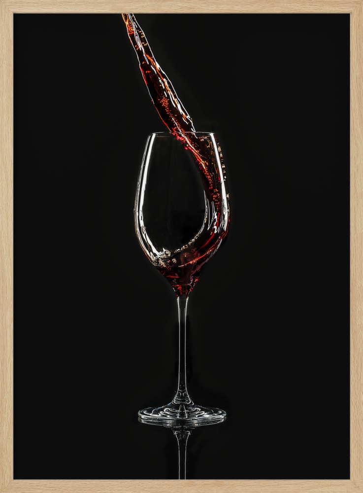 Dynamic Red Wine Pour