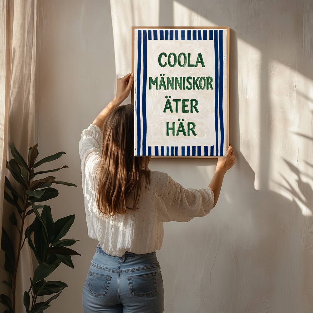Cool People Eat Here