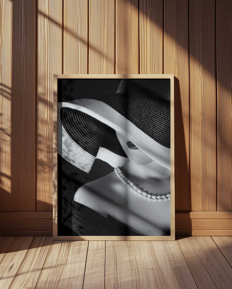 Classic Hat And Pearls
