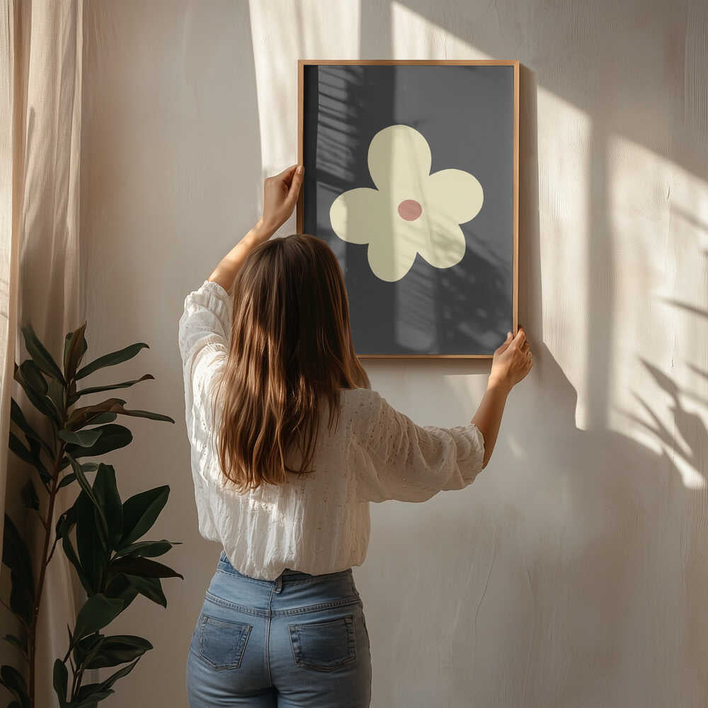 Minimal Cream Bloom